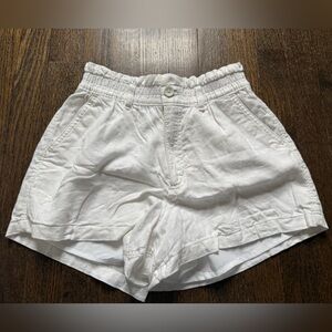 Hollister Cream Linen Shorts